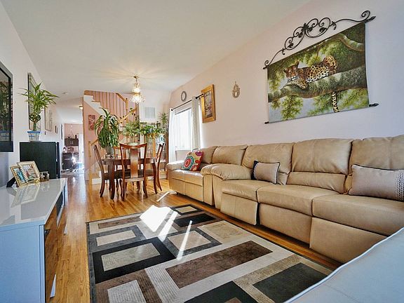 2nd image of 1264B Mason Ave