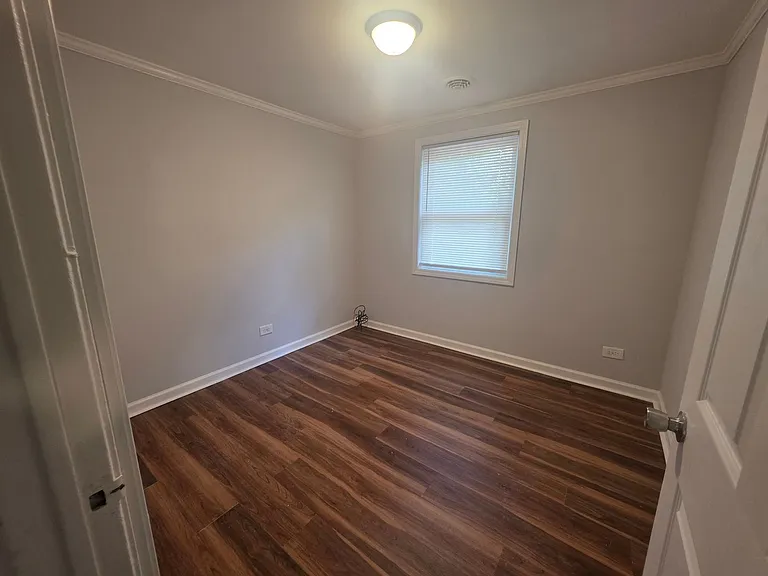 212 Oak St — Photo 7