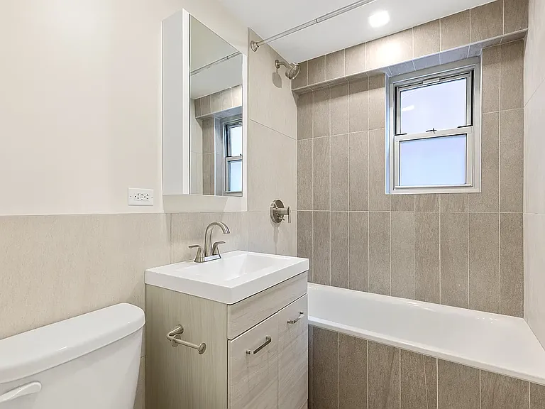 60 E 12th St #4LX — Photo 6