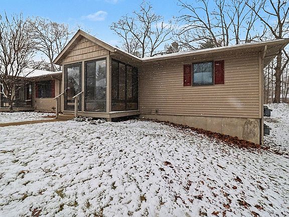 3rd image of 5766 W Brookwood Pl