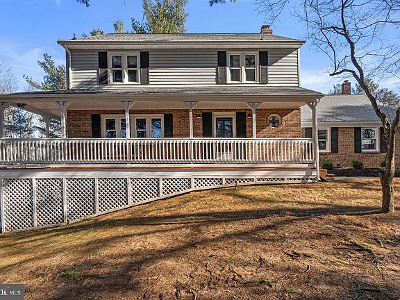 3rd image of 21841 Glendalough Rd