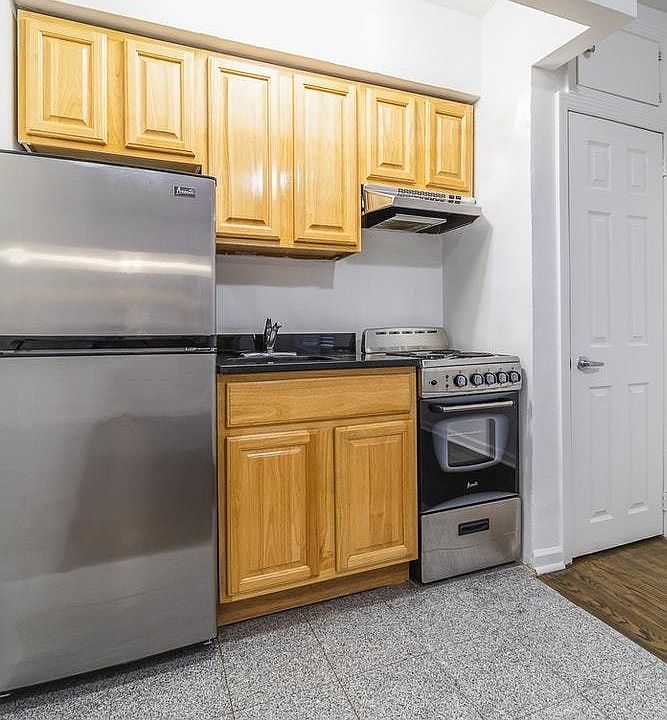 1st image of 341 W 45th St APT 315