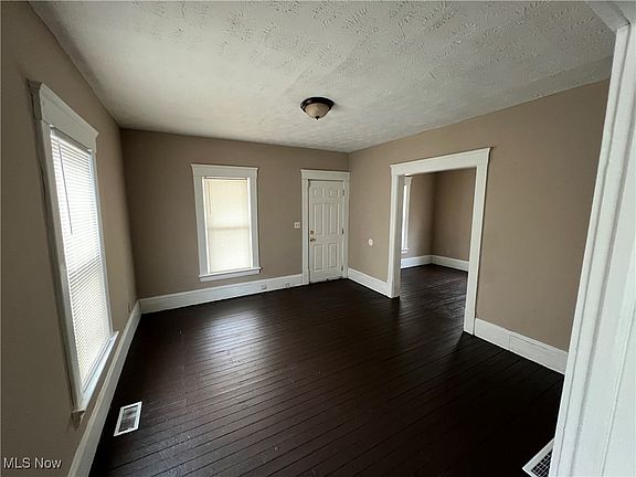 4th image of 1209 E 167th St