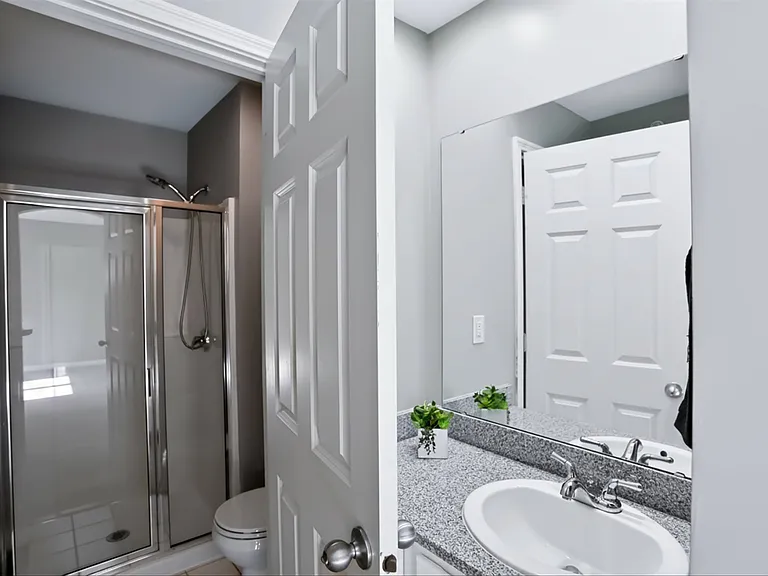 219 N New Jersey St #219D — Photo 22