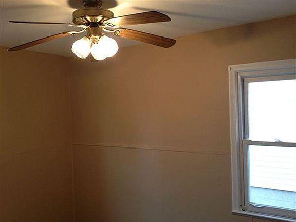 5th image of 20301 Avalon St