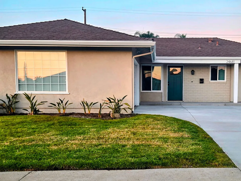 24681 Calle El Toro Grande