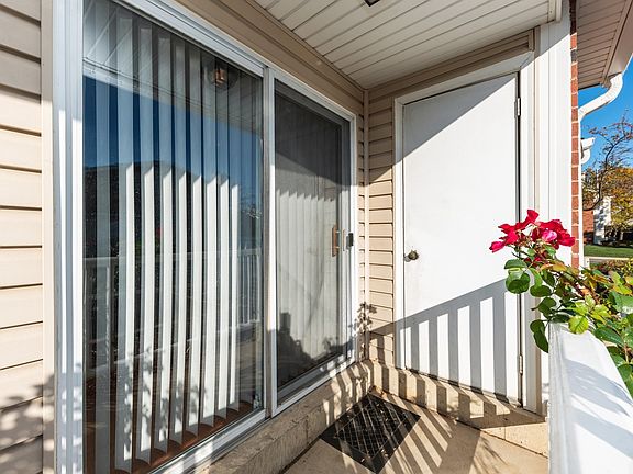 3rd image of 1267 Wyndham Ln APT 103