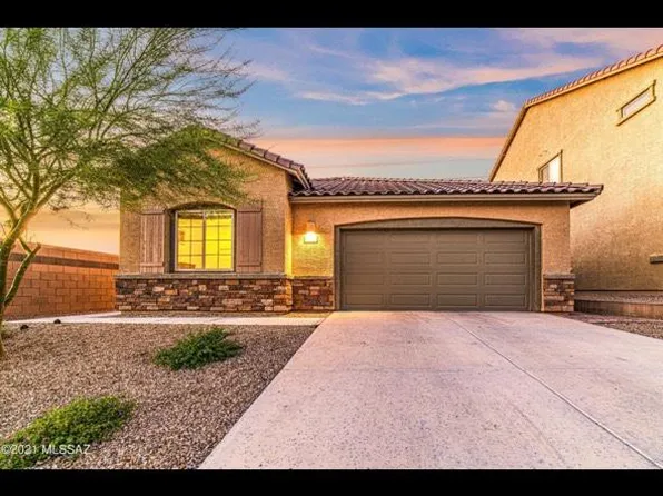 8298 E Magee Hill Loop, Tucson, AZ 85710