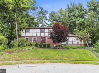 565 Maywood Rd, York, PA 17402