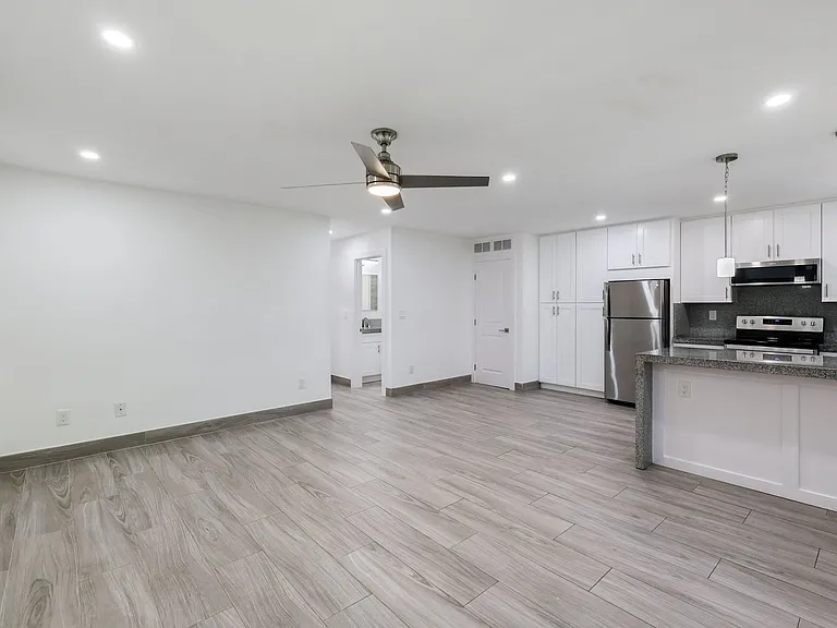 458 Ballantyne St — Photo 18