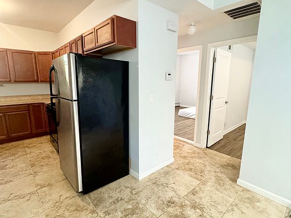 4th image of 153 David St APT 1
