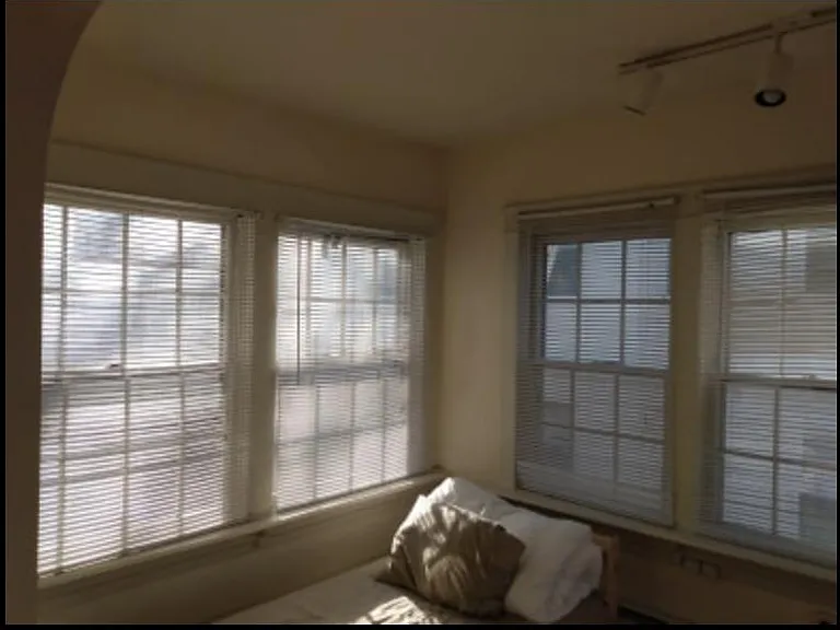 Side office/Den/Playroom area