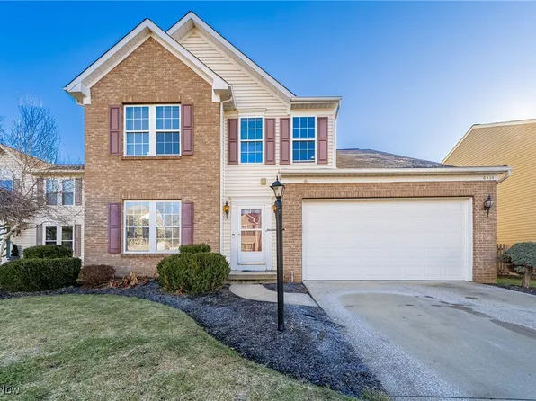 8534 Bentley Dr, Olmsted Township, OH 44138