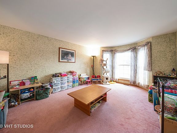 2nd image of 887 Summerhill Dr