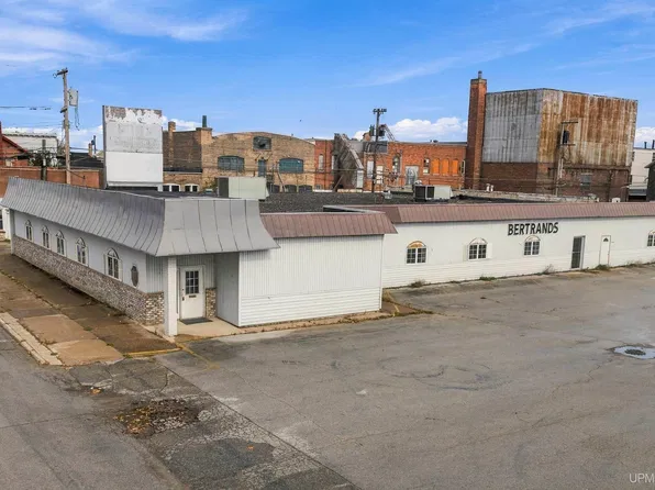 113 S 10th St, Escanaba, MI 49829