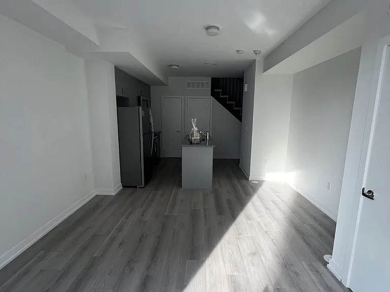 3421 Ridgeway Dr #10 — Photo 5
