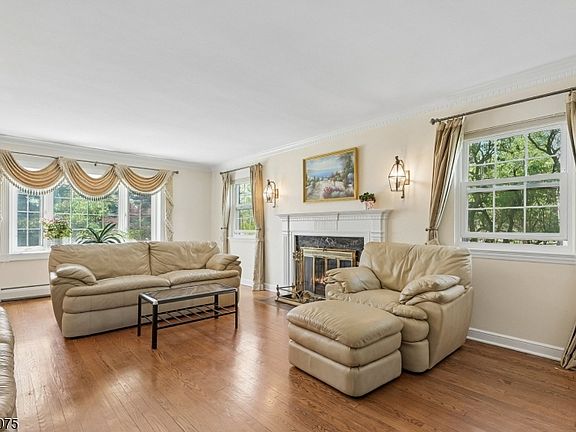 2nd image of 111 Parsonage Hill Rd
