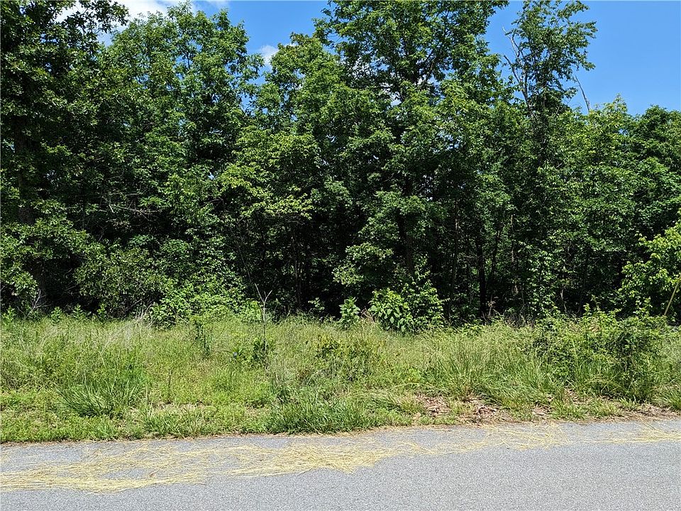 2nd image of 27 Rath Dr