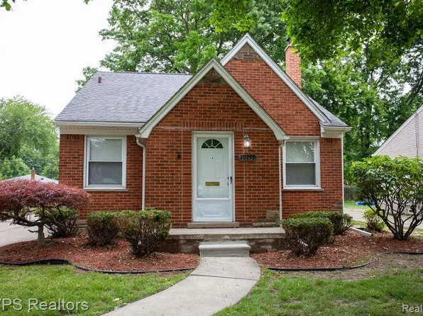 20295 Damman St, Harper Woods, MI 48225