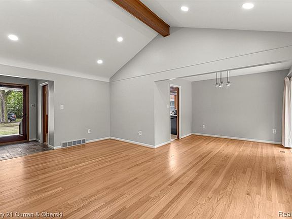 4th image of 6200 Burger Ave