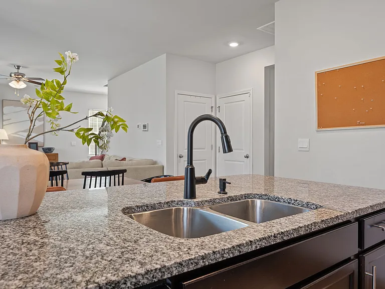 1009 Chiles Dr — Photo 30