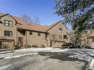 15 Bittersweet Cir UNIT 15, Monroe, CT 06468
