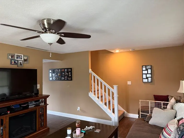 2294 S Samuel Ln — Photo 2
