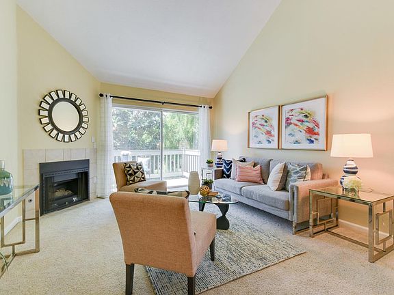 4th image of 1069 Summerain Ct