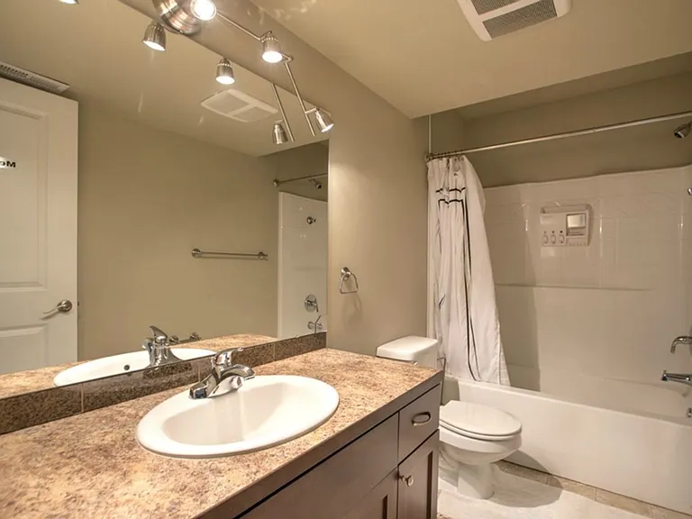 1357 Elma Pl NE — Photo 8