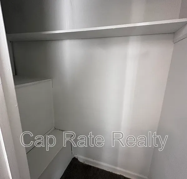 2359 McGuffey Rd — Photo 5