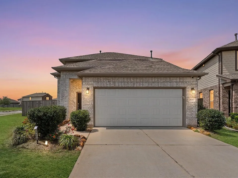 26003 Amber Pearl Dr