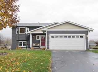 5511 W 137th St, Savage, MN 55378