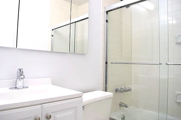 Rented by A Space Realty NY LLC | media 28