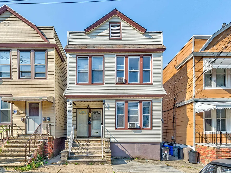309 Cator Ave #2