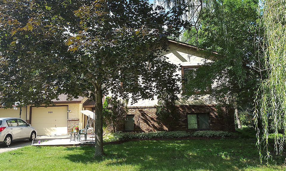 1st image of 999 Parker Ave