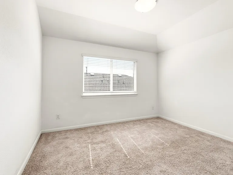 1204 Sumner St — Photo 26