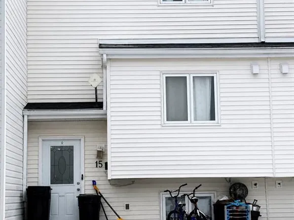 15 TUCKER Place, Grand Falls-Windsor, NL A2A2K8