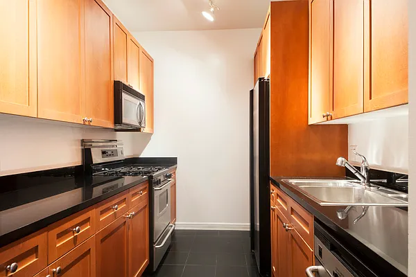 Rented by Keller Williams NYC | media 10