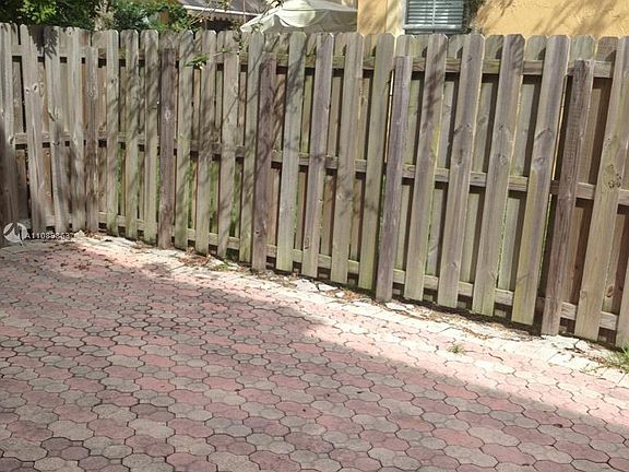 5th image of 10775 NW 80th Ln