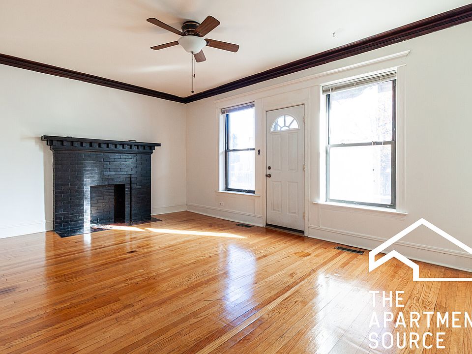 1st image of 900 W Belle Plaine Ave APT 1