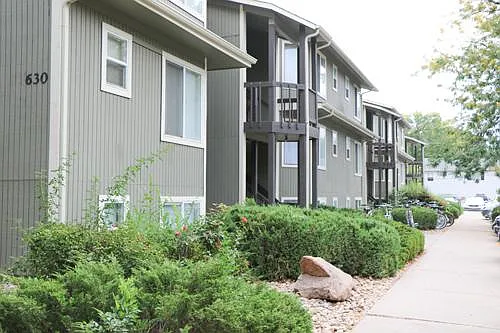 630 S Sherwood St #24 — Photo 9