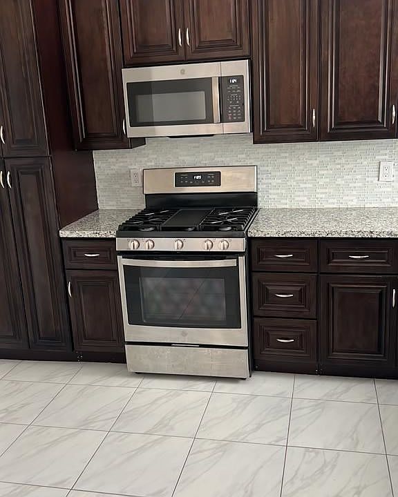 1st image of 8492 Beverly Ln
