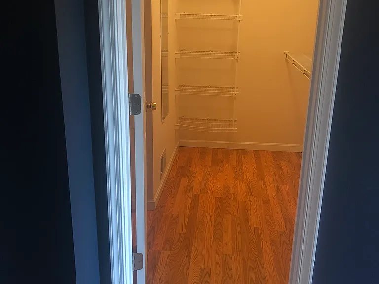 108 Suffolk Cir — Photo 10