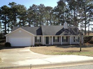 238 Falling Leaf Ln, Winder, GA 30680