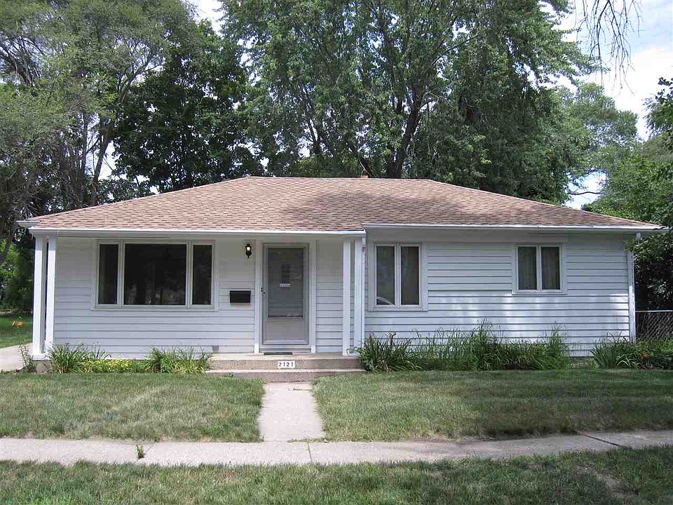 1st image of 2121 Quincy St