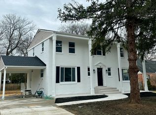 418 Old Courthouse Rd NE, Vienna, VA 22180