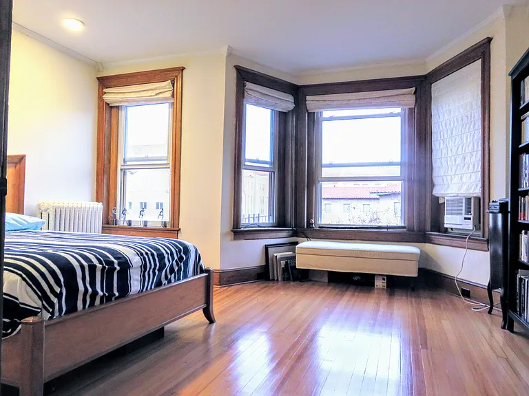 2604 Mozart Pl NW — Photo 5