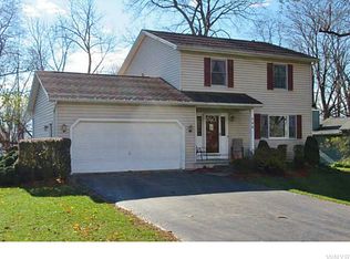 546 Colt Ave, Lewiston, NY 14092
