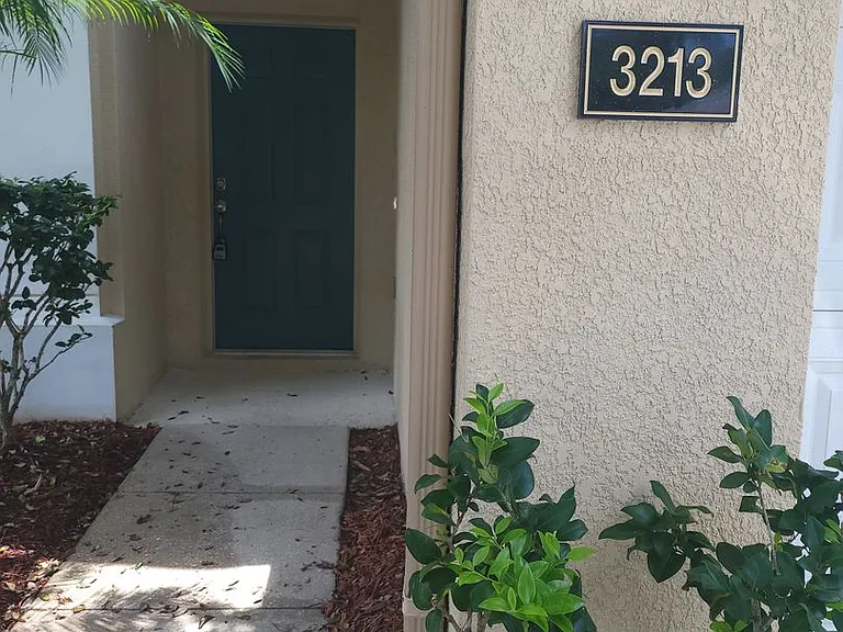 3213 Kingstown Ct — Photo 2