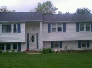 7 Atherton Rd, Foxboro, MA 02035